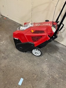 Troy-Bilt 179E Squall 21 Single-Stage Gas Snow Blower missing parts customer return see pictures