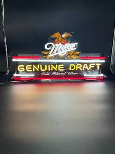 lot 7 image: Miller Genuine Draft MGD Classic Neon Sign