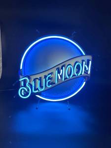 lot 36 image: Blue Moon Neon Sign