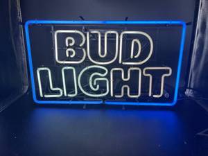lot 57 image: Bud Light Neon Sign