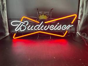 lot 58 image: Budweiser Neon Sign