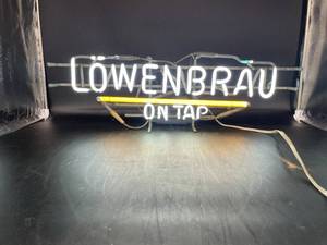 lot 3 image: Lowenbrau On Tap Neon Sign