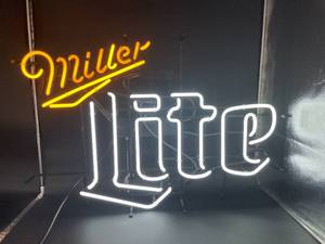 lot 93 image: Miller Lite Neon Sign