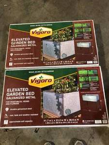 Lot of Vigoro Vintage Steel Stand Up Garden Planter with Stand   Customer Returns See Pictures