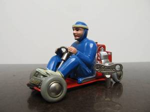 lot 33 image: Vintage SCHUCO Micro-Racer GO-KART wKey - Blue wRed
