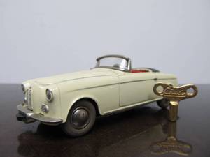 lot 92 image: Vintage SCHUCO Micro-Racer Car wKey - WhiteCream BMW 503