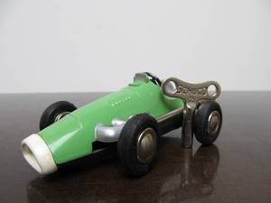 lot 127 image: Vintage SCHUCO Micro-Racer Race Car wKey - Green 1040