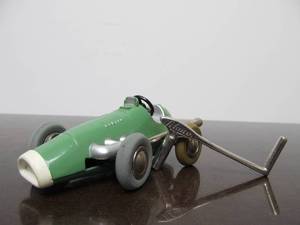 lot 132 image: Vintage SCHUCO Micro-Racer Race Car wKey - Green 1040