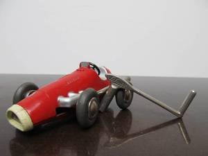 lot 138 image: Vintage SCHUCO Micro-Racer Race Car wKey - Red 1042