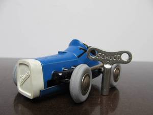 lot 141 image: Vintage SCHUCO Micro-Racer Race Car wKey - Blue 1041