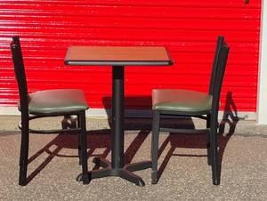lot 13 image: COMMERCIAL RESTAURANT DINING TABLE WITH CHAIRS