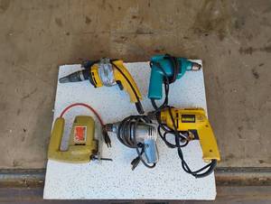 lot 4 image: ASSORTED POWER TOOLS