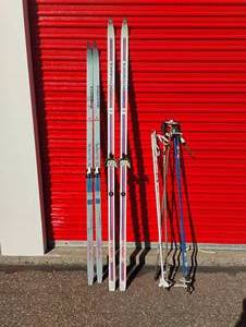 lot 28 image: 2 SET OF VINTAGE SNOW SKIS AND SKIS POLES