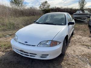 lot 29 image: 2001 Chevrolet Cavalier