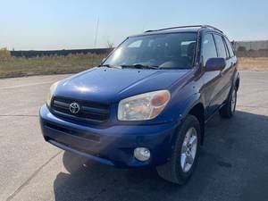 lot 16M image: 2004 Toyota RAV4 - AWD - 2 OWNERS