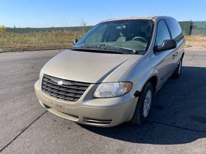 lot 16U image: 2006 Chrysler Town AND Country - 2 OWNERS