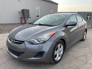 lot 17G image: 2013 Hyundai Elantra GLS