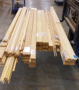LARGE LOT MISC PINE MOULDINGS 5-8