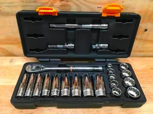 lot 21 image: Gearwrench 22 Piece SAE Socket Set Model # 80691 09032430