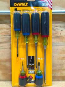 lot 30 image: DEWALT 6-Piece Screwdriver Set