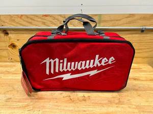 lot 19 image: Milwaukee Vacuum Tool Storage Bag