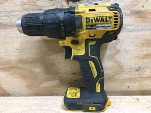 lot 119 image: DEWALT 20-volt Max 12-in Keyless Brushless Cordless Drill Model # DCD777 - Tool Only