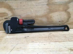 lot 194 image: Husky 14 Pipe Wrench Model # WG-HD-14