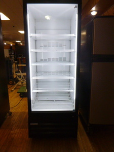 lot 6 image: Royal Single Glass Door Cooler