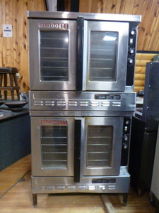 lot 16 image: Blodgett Double Gas Convection Ovens