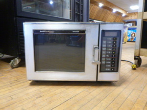 lot 18 image: Amana Commercial Radarange Microwave Oven
