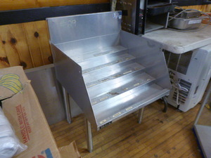 lot 38 image: Stainless Steel Free Standing Under Bar 5-Step Liquor Bottle Display