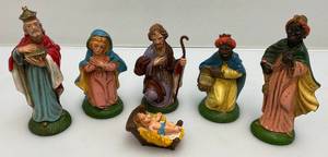 lot 20 image: Vintage Fontanini Italy Nativity Figures