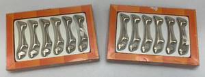 lot 21 image: Hound Dog Knife Rests Holland (NIB)