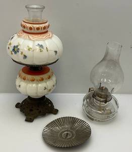 lot 31 image: Two Vintage Oil Lamps 1 Wall Hanger & Reflector