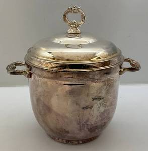 lot 32 image: Vintage Sheridan Brand Silver Plated Ice Bucket
