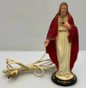 lot 42 image: Nmid Century JESUS Night Light Sacred Heart Electric On Base Plastic Painted Hartland Mold 7 b34