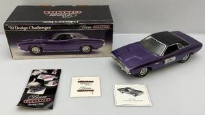 lot 192 image: 70 Dodge Challenger Jim Beam Collectible Decanter (NIB) (T)