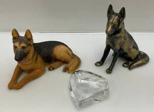lot 201 image: Misc. German Sheperd Items Including Cast Metal Statue & More (T)