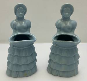 lot 229 image: 1940 Royal Haeger Pottery Southern Bell Planters Grey Blue (CL)