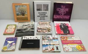 lot 231 image: Misc. Books  Including Peanuts (Like New) (CL)
