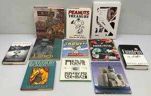 lot 232 image: Misc. Books  Including Peanuts (Like New) (CL)