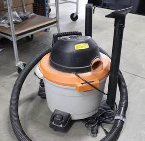 lot 42 image: Shop Vac. Heavy Duty In Good Working Condition