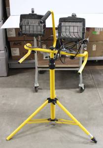 lot 53 image: Double Construction  Flood Light Heavy Duty Light On Tripod