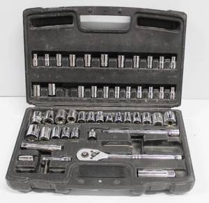lot 62 image: HUSKY Mechanic Tool Set 14 & 12 (See Pictures For More Tool Set Details)