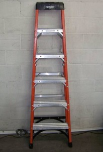 lot 81 image: Husky, 6 Step Ladder