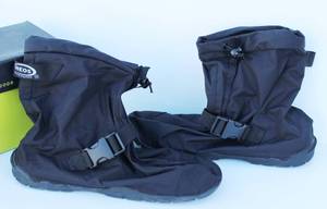 lot 26 image: NEOS Villager Overshoes Overboot  XL Black, Water Proof Cold Resistance Down To -29 Degree