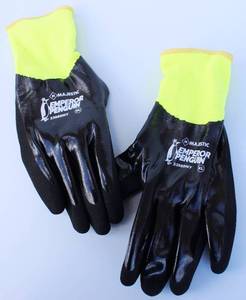 lot 139 image: Majestic 3398 DNY, Emperor Penguin Insulated Waterproof High Visibility Winter Gloves XL, Lot Of 6 Pairs Of Gloves