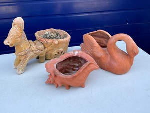 Yard Dcor Planter Lot