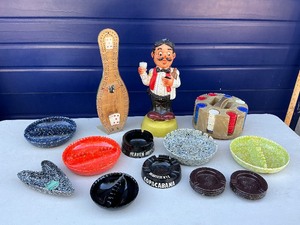 Ashtray Bar Lot