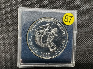 lot 87 image: 1983 90% Uncirculated Canadian Silver Dollar